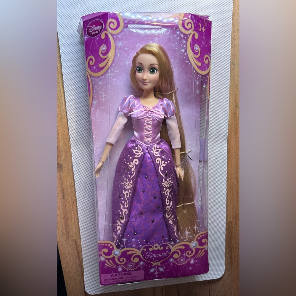 Disney Store Tangled Princess Rapunzel Classic Doll With Purple Damage box